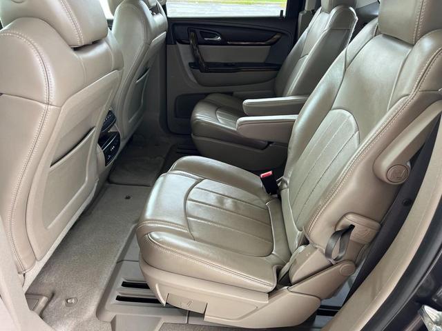 Photo of 2013 Iridium Metallic GMC Acadia