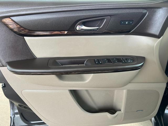Photo of 2013 Iridium Metallic GMC Acadia
