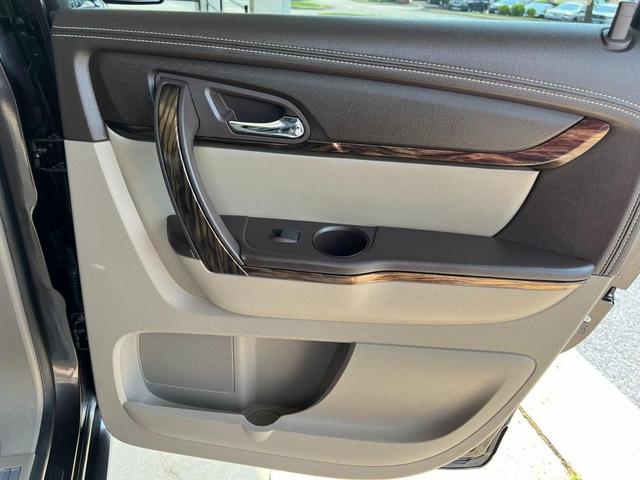 Photo of 2013 Iridium Metallic GMC Acadia