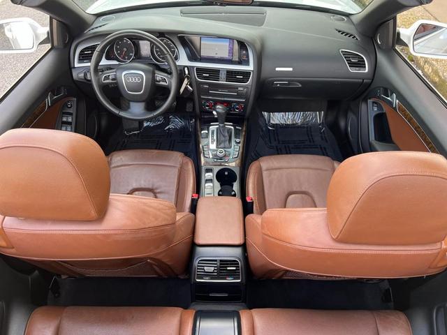 Photo of 2011 Ibis White/Black Roof Audi A5