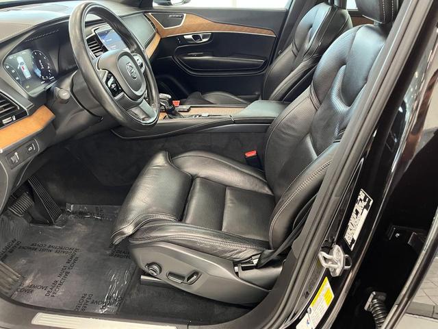 Photo of 2017 Onyx Black Metallic Volvo XC90