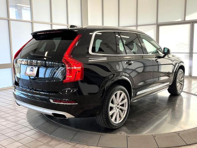 Photo of 2017 Onyx Black Metallic Volvo XC90