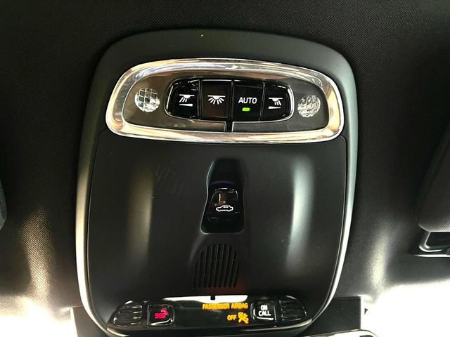 Photo of 2017 Onyx Black Metallic Volvo XC90