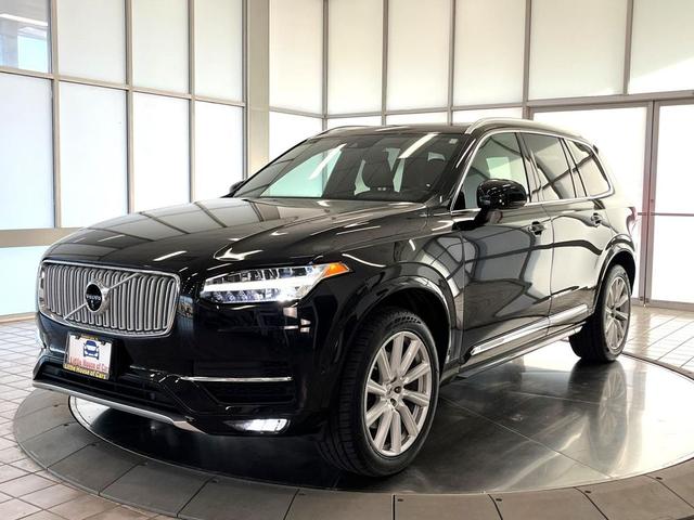 Photo of 2017 Onyx Black Metallic Volvo XC90
