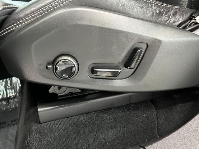 Photo of 2017 Onyx Black Metallic Volvo XC90