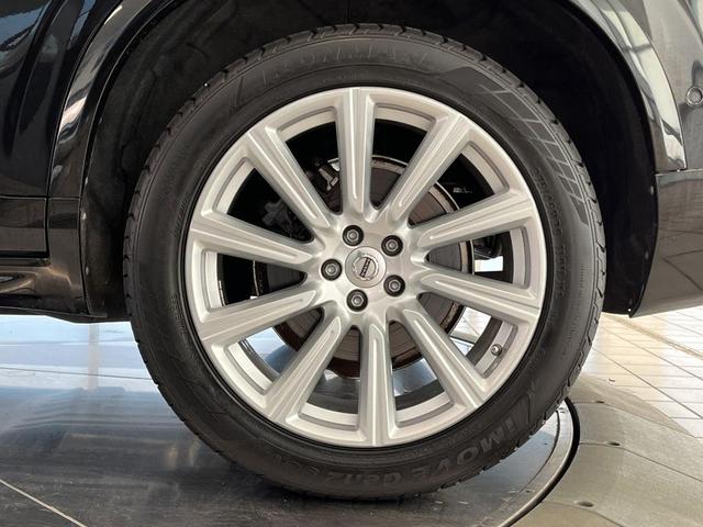 Photo of 2017 Onyx Black Metallic Volvo XC90