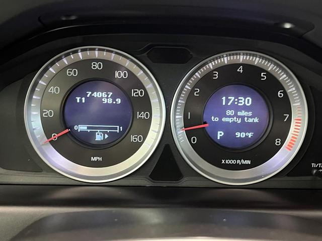 Photo of 2012 Barents Blue Metallic Volvo XC60