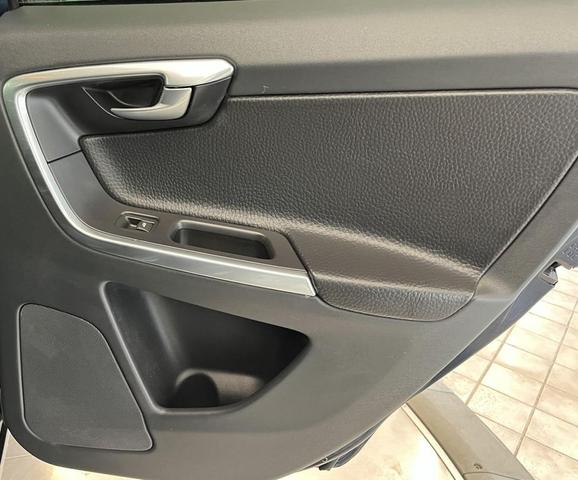 Photo of 2012 Barents Blue Metallic Volvo XC60