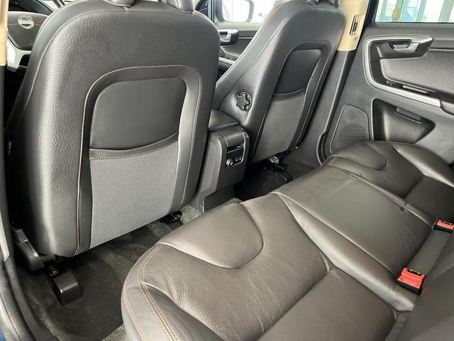 Photo of 2012 Barents Blue Metallic Volvo XC60