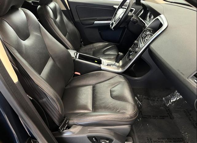 Photo of 2012 Barents Blue Metallic Volvo XC60
