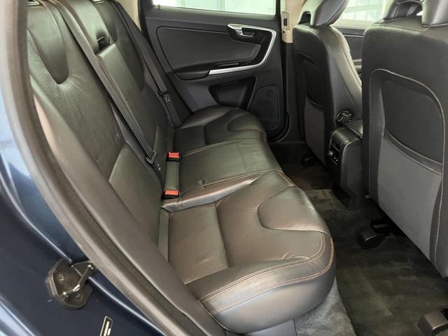 Photo of 2012 Barents Blue Metallic Volvo XC60