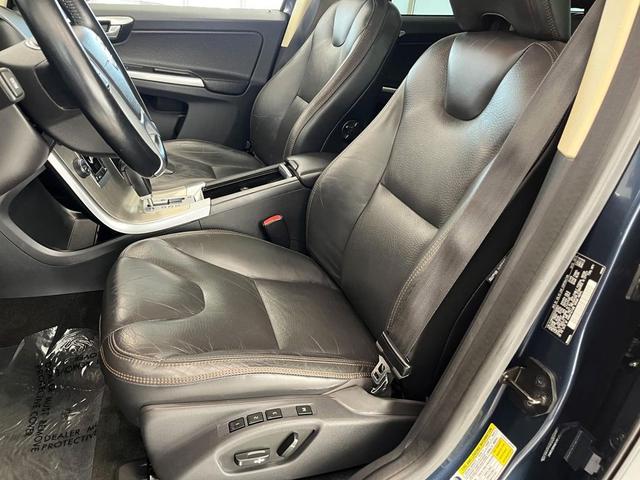Photo of 2012 Barents Blue Metallic Volvo XC60
