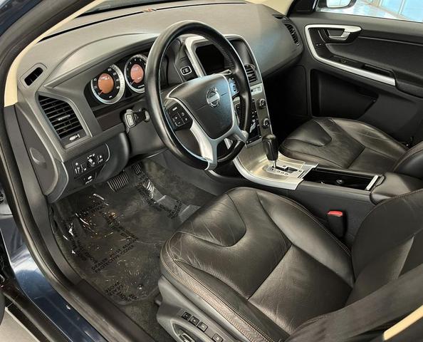 Photo of 2012 Barents Blue Metallic Volvo XC60