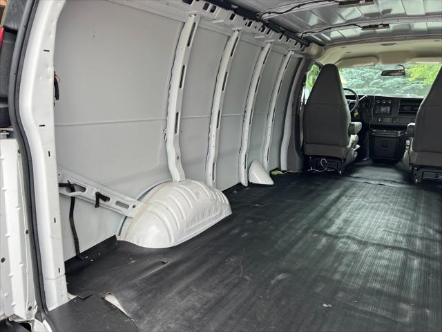 Photo of 2019 Summit White GMC Savana 2500