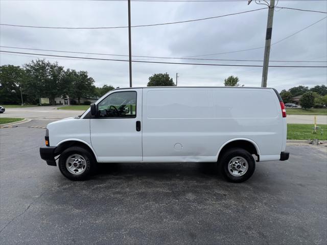 Photo of 2019 Summit White GMC Savana 2500
