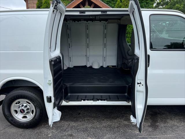 Photo of 2019 Summit White GMC Savana 2500