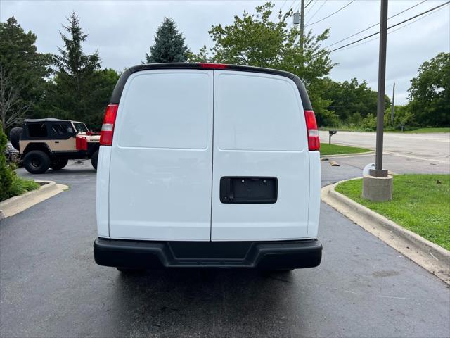 Photo of 2019 Summit White GMC Savana 2500