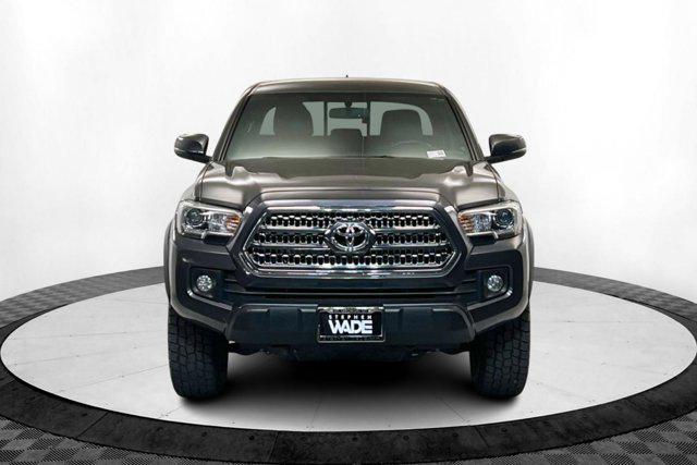 Photo of 2016 Magnetic Gray Metallic Toyota Tacoma