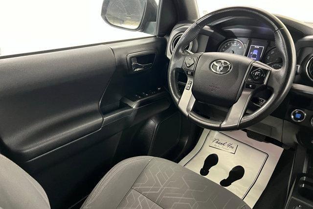 Photo of 2016 Magnetic Gray Metallic Toyota Tacoma