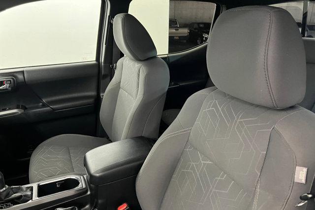 Photo of 2016 Magnetic Gray Metallic Toyota Tacoma
