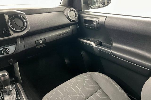 Photo of 2016 Magnetic Gray Metallic Toyota Tacoma