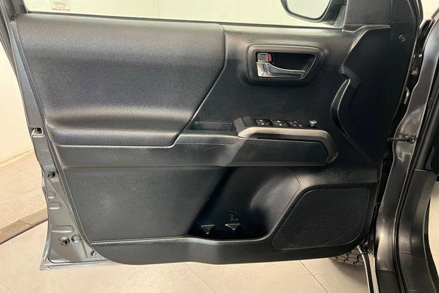 Photo of 2016 Magnetic Gray Metallic Toyota Tacoma