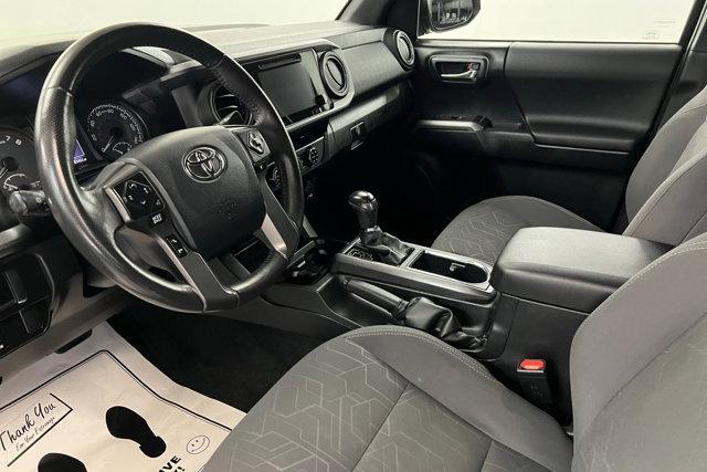 Photo of 2016 Magnetic Gray Metallic Toyota Tacoma