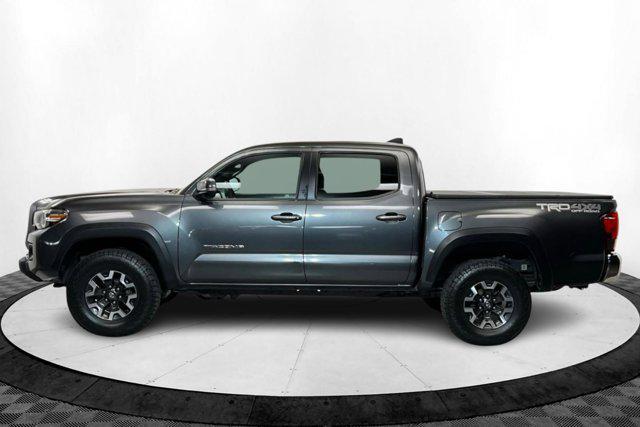 Photo of 2016 Magnetic Gray Metallic Toyota Tacoma