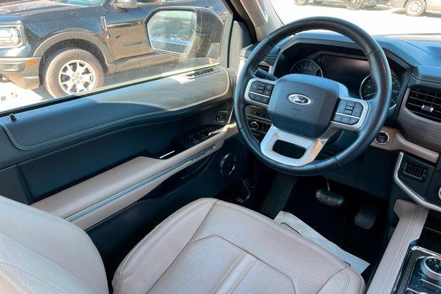 Photo of 2024 AGATE BLACK METALLIC Ford Expedition