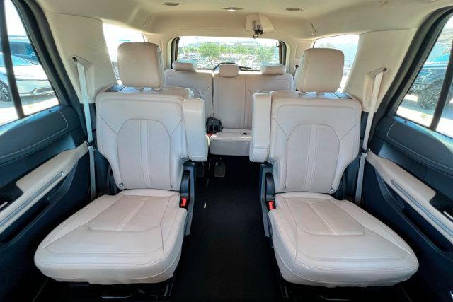 Photo of 2024 AGATE BLACK METALLIC Ford Expedition