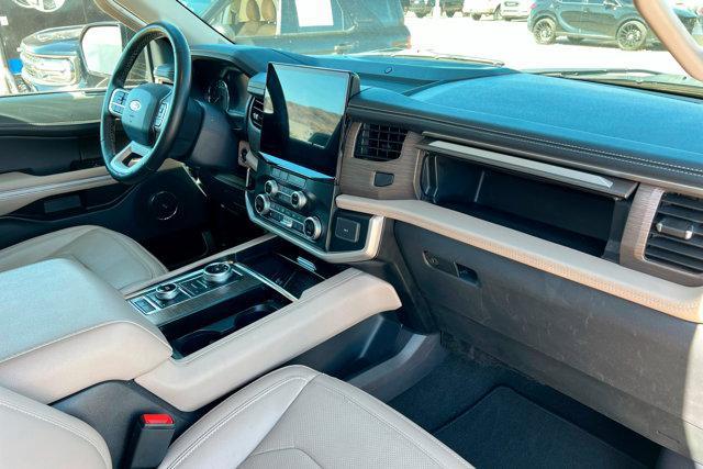 Photo of 2024 AGATE BLACK METALLIC Ford Expedition