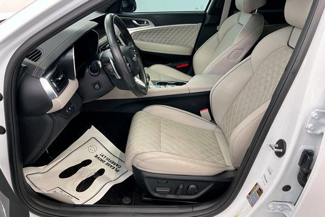 Photo of 2022 Uyuni White Genesis G70