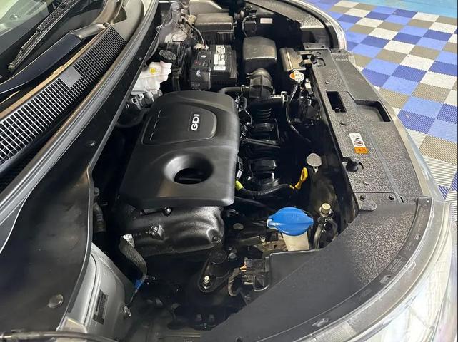 Photo of 2019 Bright Silver Kia Soul