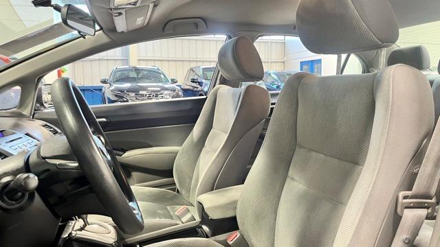 Photo of 2010 Gray Honda Civic