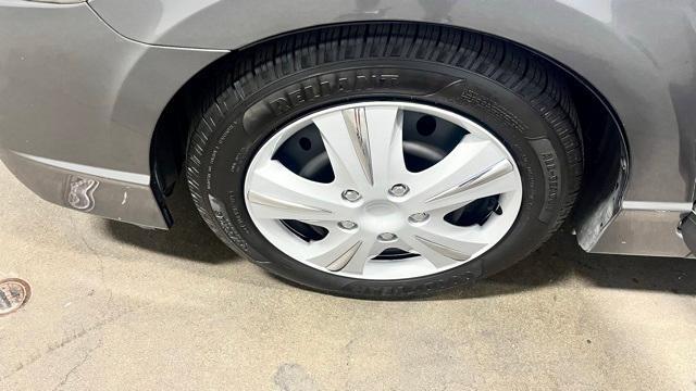 Photo of 2010 Gray Honda Civic