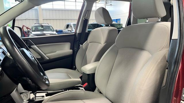 Photo of 2015 Venetian Red Pearl Subaru Forester