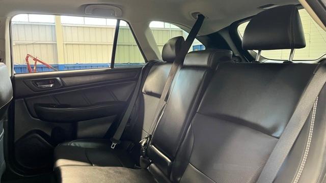 Photo of 2018 Ice Silver Metallic Subaru Outback
