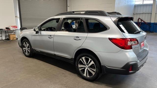 Photo of 2018 Ice Silver Metallic Subaru Outback