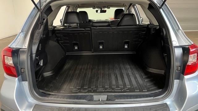 Photo of 2018 Ice Silver Metallic Subaru Outback