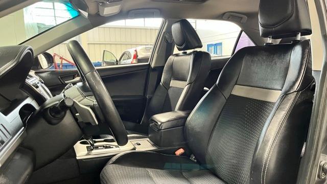 Photo of 2013 Gray Toyota Camry