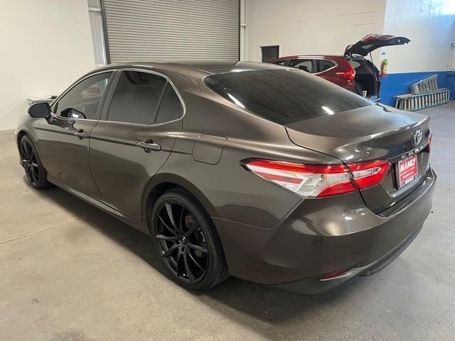 Photo of 2018 Bronze Toyota Camry