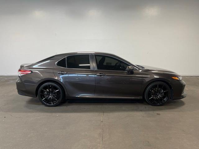Photo of 2018 Bronze Toyota Camry