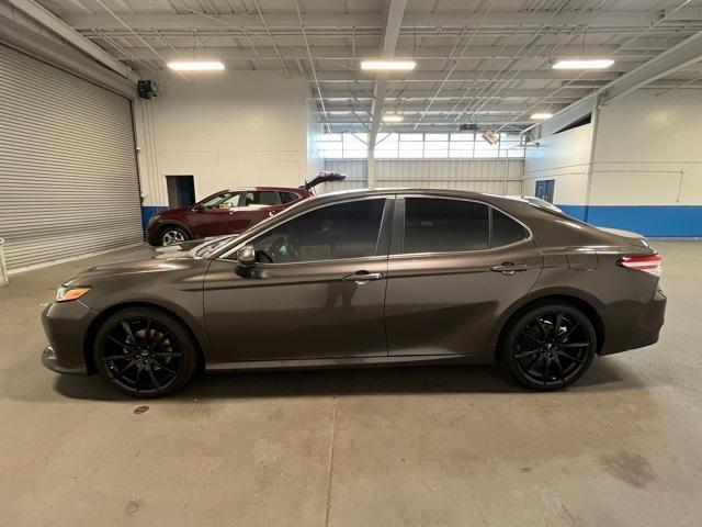 Photo of 2018 Bronze Toyota Camry