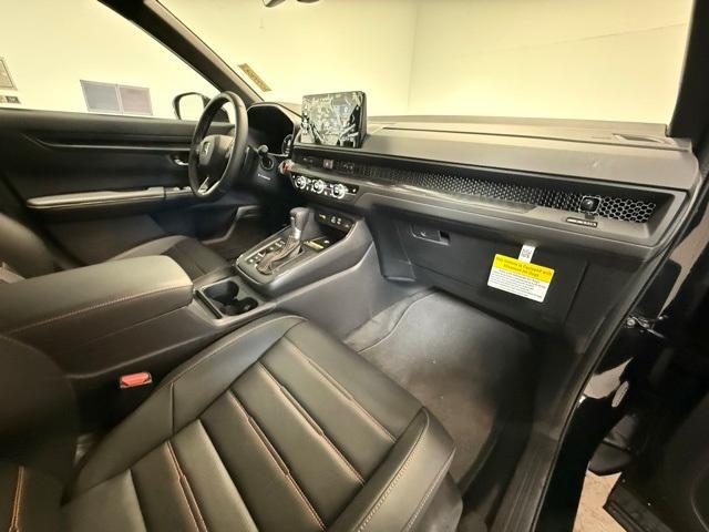 Photo of 2025 Crystal Black Pearl Honda CR-V Hybrid