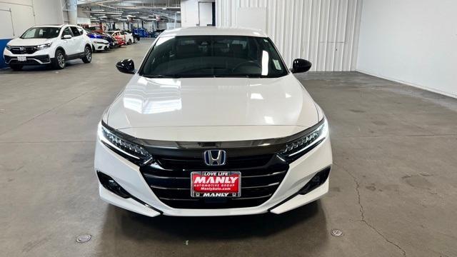 Photo of 2022 White Honda Accord Hybrid