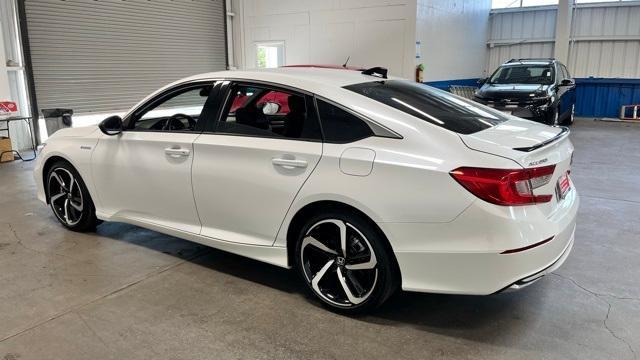 Photo of 2022 White Honda Accord Hybrid