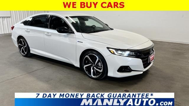 Photo of 2022 White Honda Accord Hybrid