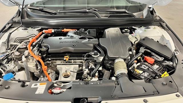 Photo of 2022 White Honda Accord Hybrid