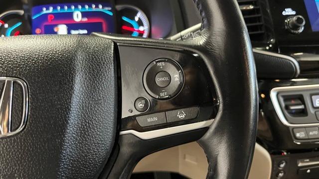 Photo of 2019 Deep Scarlet Pearl Honda Pilot