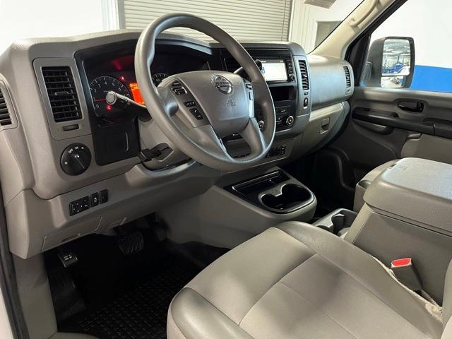 Photo of 2017 Glacier White Nissan NV Cargo NV2500 HD